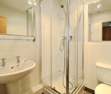 2 bedroom flat to rent - Photo 6