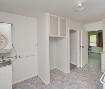 Tidy Two Bedroom Flat in Addington - Photo 5