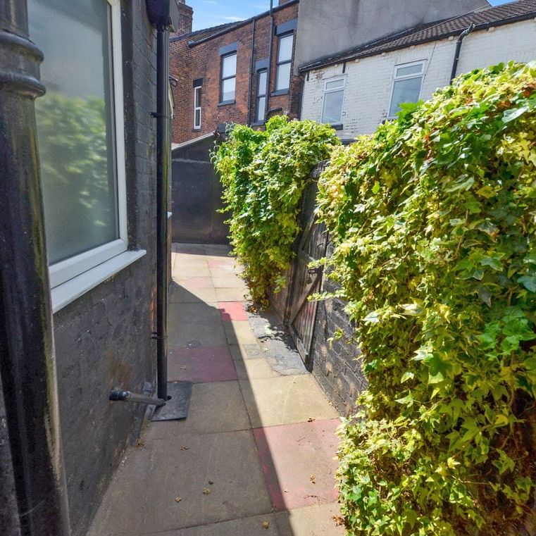 Dale Street, Runcorn, WA7 5PF - Photo 1