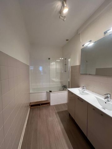 Location Appartement 3 pièces 97m² BREST 29200 - Photo 5