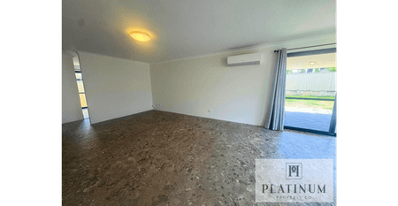 Coastal Family Living in the Heart of Dawesville - Photo 2