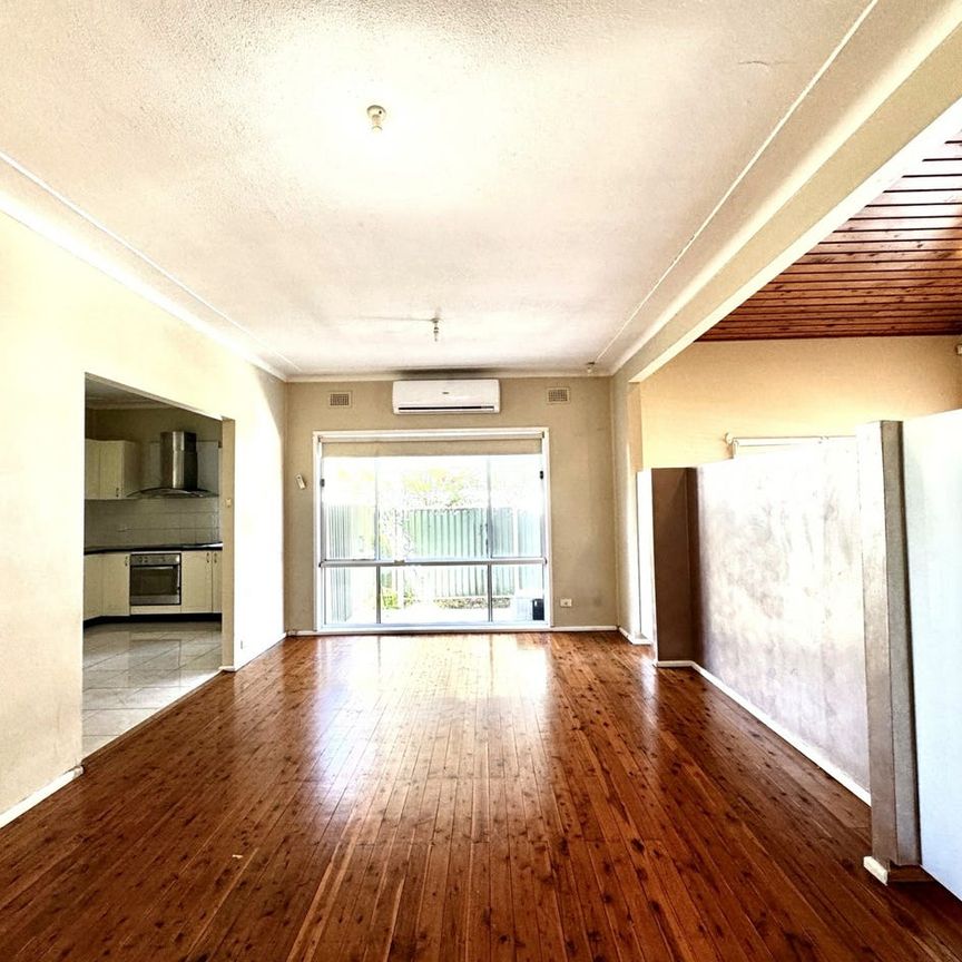 50 Surrey Street, Minto - Photo 1