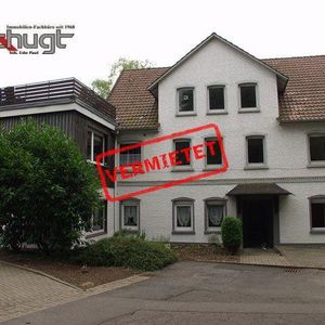 Exposé 2710 • Idyllisch gelegene 2 ZKB Wohnung mit Gartennutzung! - Photo 2