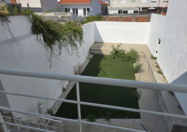 Apartamento T2 Duplex Semi Mobilado e Equipado em Ílhavo