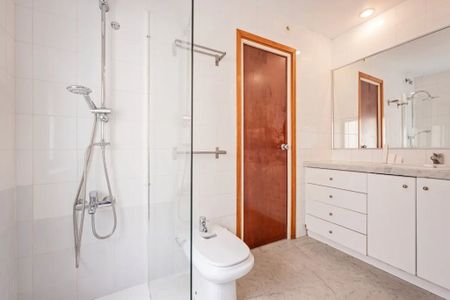 Carrer de Ramon Turró, Barcelona, Catalonia 08005 - Photo 4