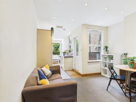 5 bedroom terraced house to rent - Photo 3