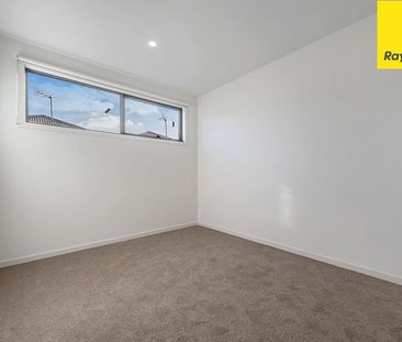 Convenient Location with Modern Appeal! - Photo 5