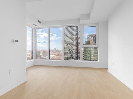 For Lease - 1 Quarrington Lane Unit# 2414, Toronto, Ontario - Photo 3