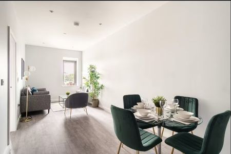 Crosby Road North, Liverpool, L22 - Photo 2