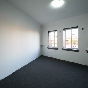 Studio Apartment in the Heart of Matraville! - Photo 2