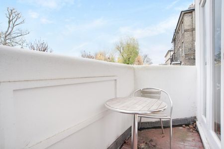 Thurlow Road, Hampstead, London - Photo 5