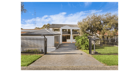Spacious 5-Bedroom Family Home in Prime Dapto Location - Photo 2