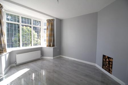 3 bedroom semi-detached house to rent - Photo 2