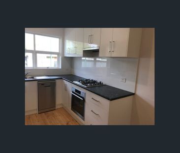 BEAUTIFULLY RENOVATED 2 BEDROOM UNIT - AMAZING LOCATION - Photo 1