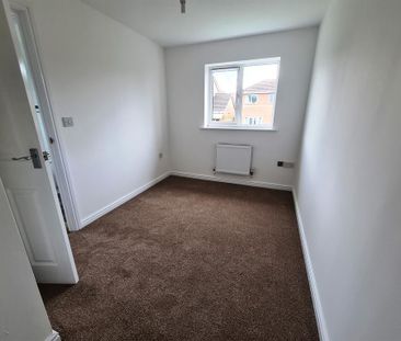 2 bedroom end of terrace house to rent - Photo 4