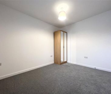 4 bedroom detached house to rent - Photo 2