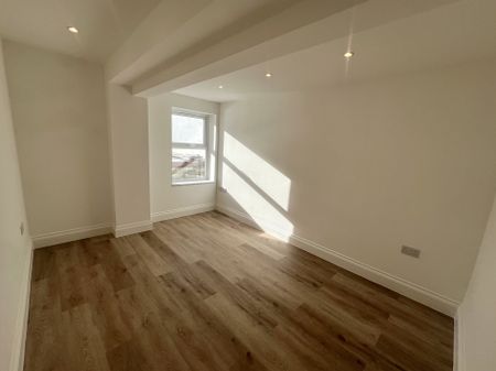 Dorchester Road, Weymouth - Photo 2