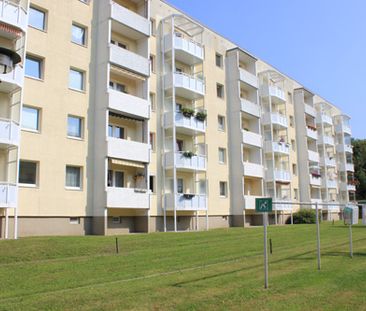 Sonnige Singlewohnung mit EBK und Balkon - Foto 1