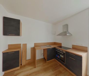 Location Appartement 1 pièce 27m² LA ROCHE POSAY 86270 - Photo 4