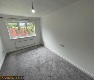 3 bedroom detached house to rent - Photo 4