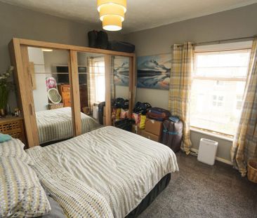 2 bedroom terraced house to rent - Photo 3