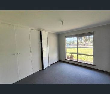 19 Oliver Street, East Bunbury, WA 6230 - Photo 4