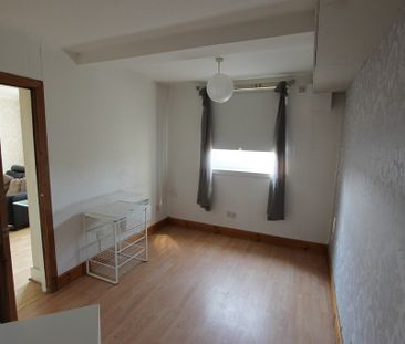 1 Bedroom Property To Rent - Photo 4