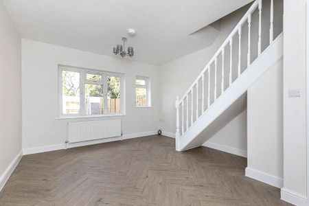 2 bedroom end of terrace house to rent - Photo 4