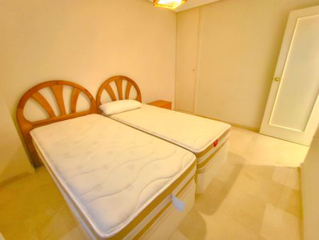 Piso de alquiler en Avinguda Eusebi Sempere, 11, Ensanche - Diputación - Photo 4