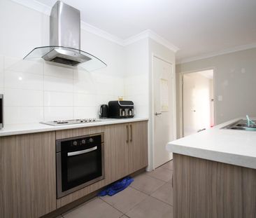 3X2 SPACIOUS FAMILY HOME - Photo 4
