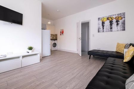 1 bedroom flat to rent - Photo 2