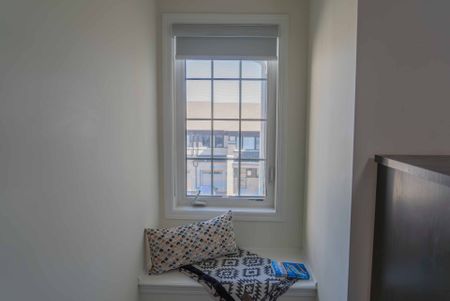 For Lease - 3372 Swordbill Street, Pickering, Ontario - Photo 2