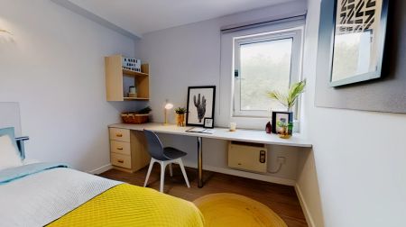 Gold En Suite - Photo 2