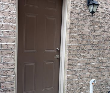 For Lease - 8 Finley Way, Markham, Ontario - Photo 2