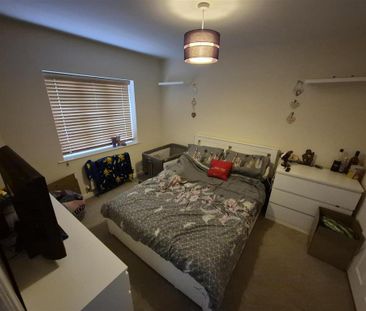 3 bedroom terraced house to rent - Photo 3