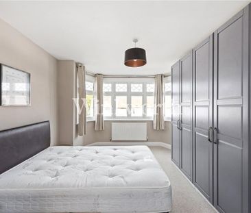 3 bedroom semi-detached house to rent - Photo 4