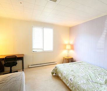 For Lease - 745 Harbour Street, Innisfil, Ontario - Photo 4