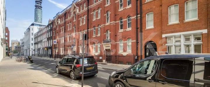 Modern three bed in central zone 1 location mins to UCL & LSE - Photo 1