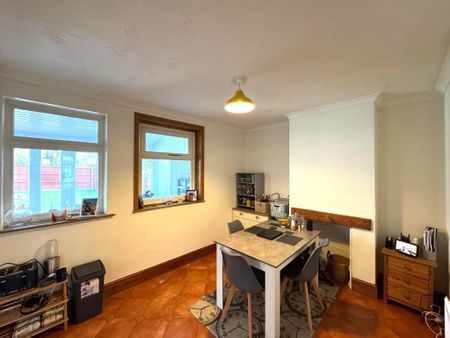 3 bedroom semi-detached house to rent - Photo 3