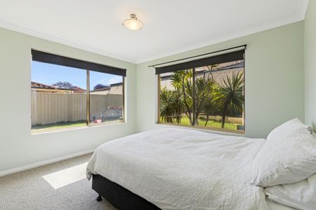 18 Cleveland Court, Marangaroo WA 6064 - Photo 5