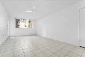 2/20 Vista Street SURFERS PARADISE, QLD, 4217 - Photo 2