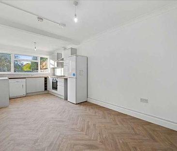 Douglas Road, Kingston Upon Thames, KT6 - Photo 2