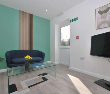 Woodside Road, Guildford, Surrey, GU2 - Photo 1