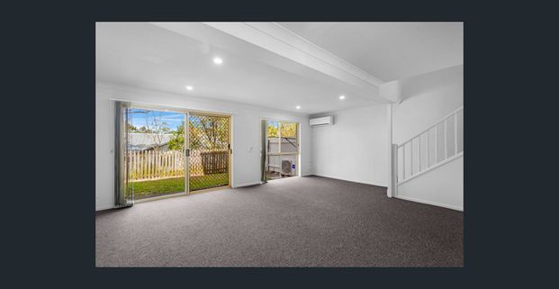 3 BEDROOM TOWNHOUSE, LOCATED IN THE ARUNDEL LINKS GATED COMPLEX!! - Photo 1