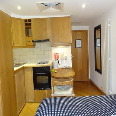 BILLS INCLUDED - Self-contained Studio Apartment in Bloomsbury, London WC1H - Photo 3