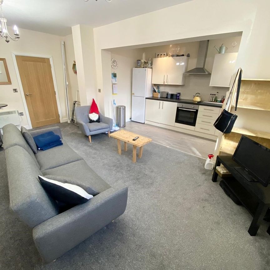 1 Bed Flat, Greystones Road, S11 - Photo 1