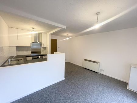 1 bedroom flat to rent - Photo 5