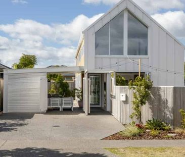 Spacious Family Home - Photo 2