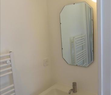 2 pièces - Meublé - 30 m² - 4ème étage - Colocation non autorisée - Photo 2