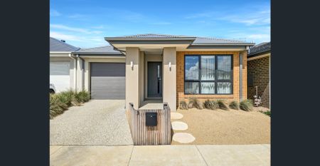 A Stylish Modern Retreat! - Photo 2